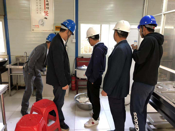 合軌4號線TJ03標項目指揮部聯合監理單位對項目部生活區消防及用電開展專項檢查